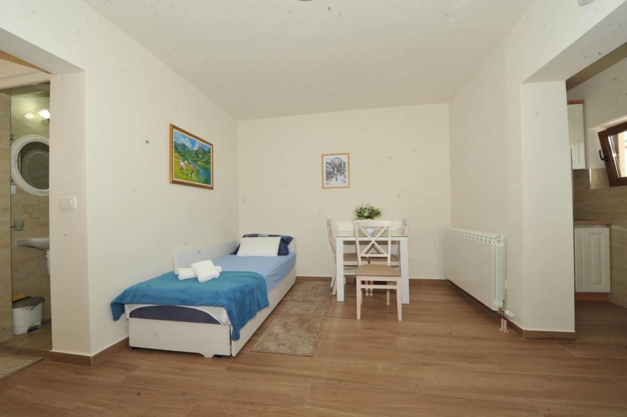 Apartments Olive Kotor Eksteriør bilde