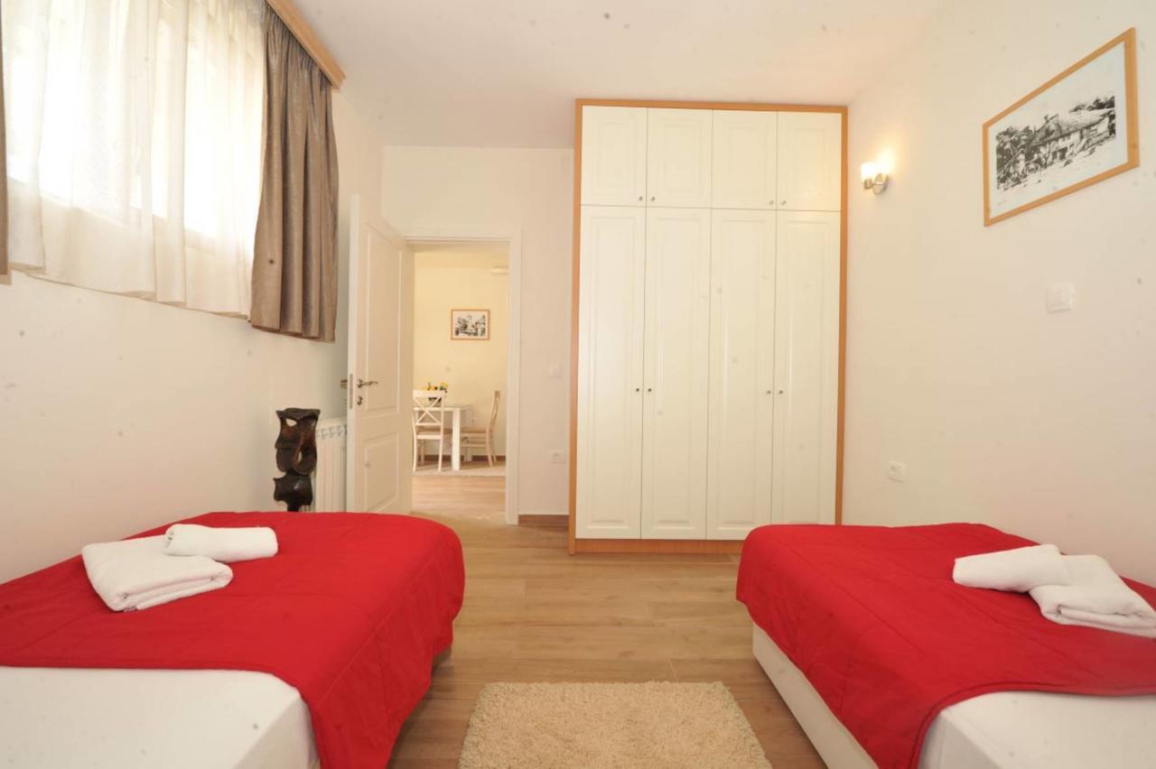 Apartments Olive Kotor Eksteriør bilde